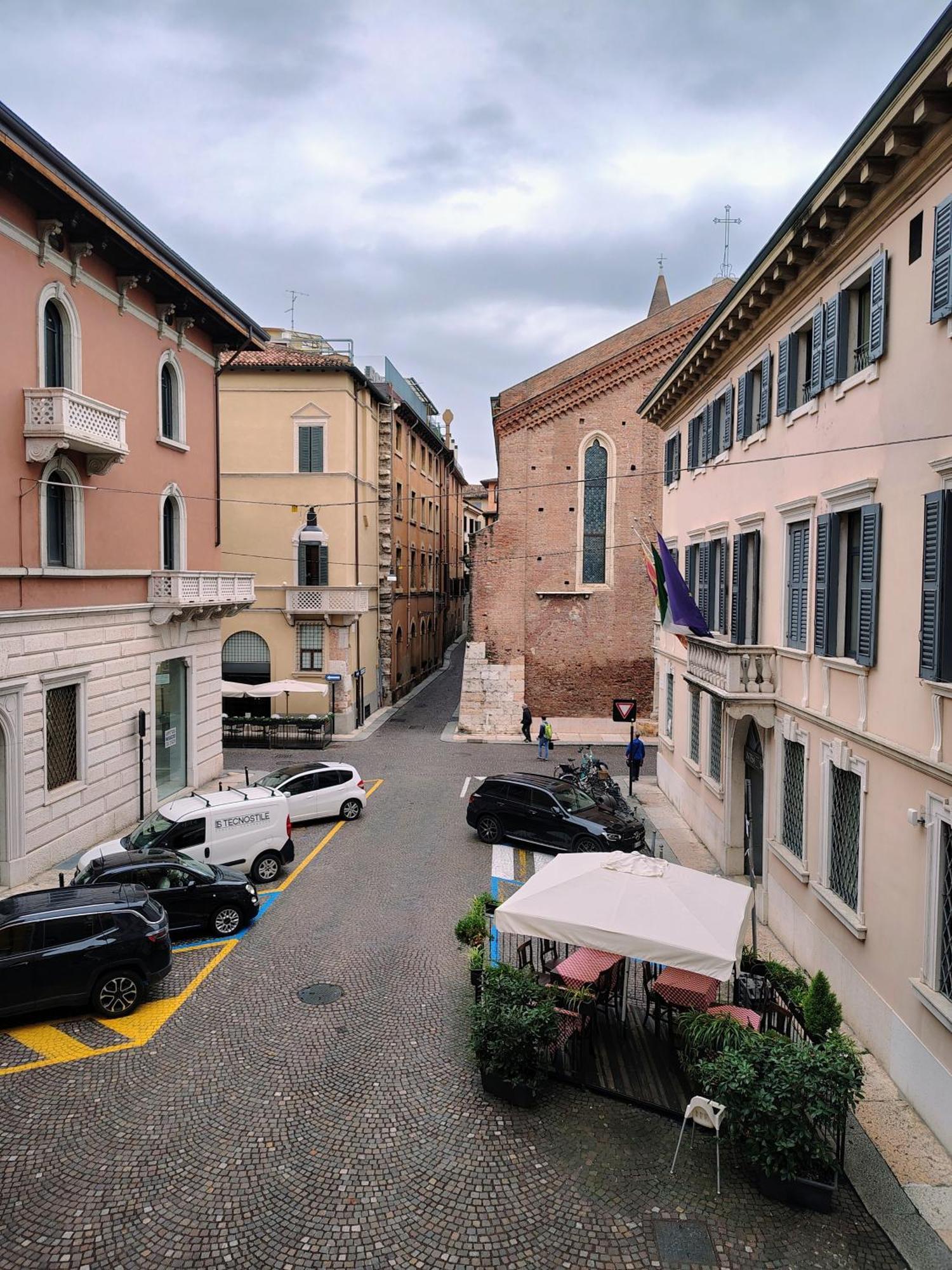 Italianflat - Rentroom Old Town - 200Mt To Arena Verona Exterior photo
