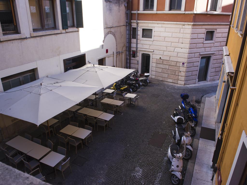 Italianflat - Rentroom Old Town - 200Mt To Arena Verona Exterior photo